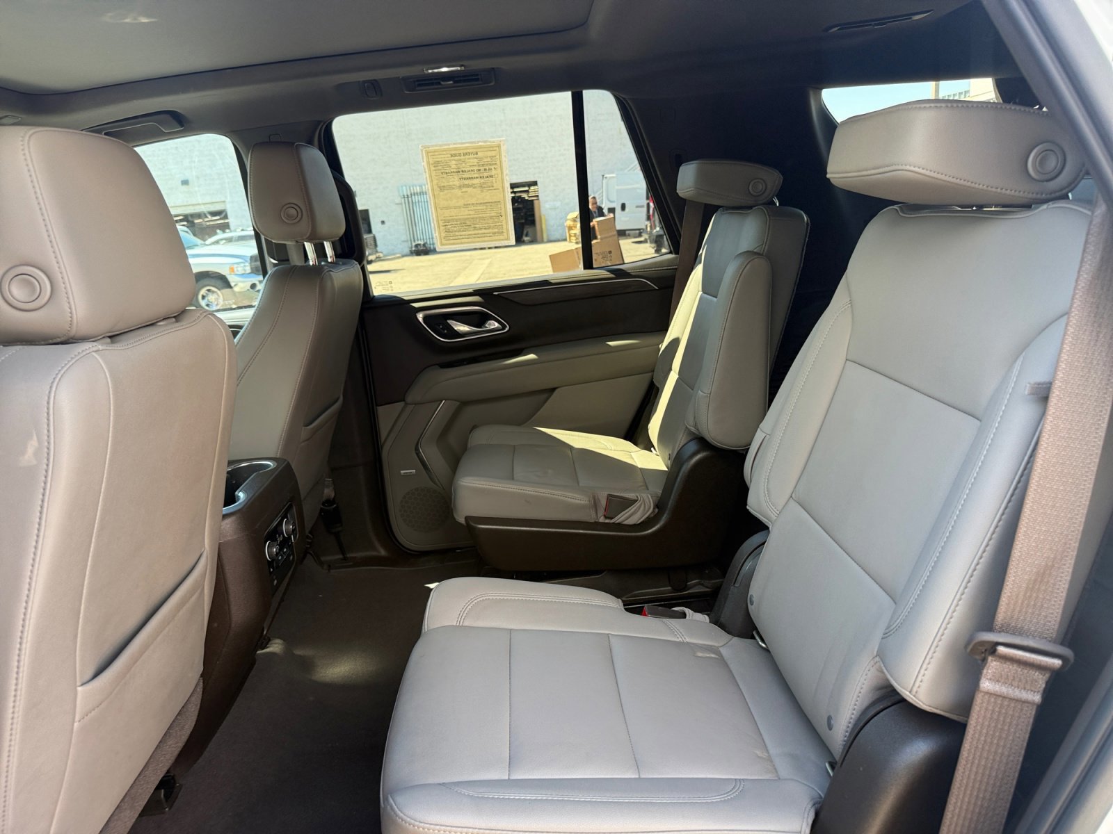 Used 2021 Chevrolet Tahoe LT w/ LT Signature Package image 16