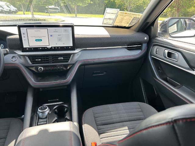 Certified 2025 Ford Explorer ST-Line w/ ST-Line Street Pack AWD/4WD image 11