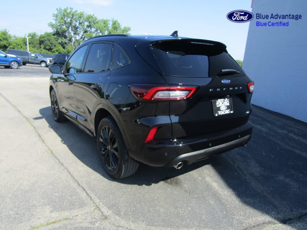 Certified 2024 Ford Escape ST-Line Elite w/ Premium Technology Package AWD/4WD image 4