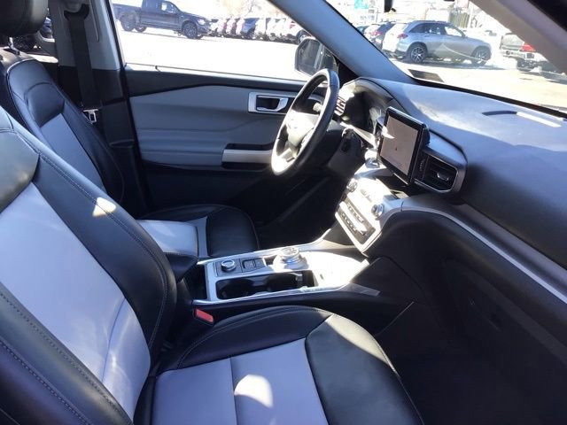 Certified 2023 Ford Explorer XLT w/ Equipment Group 202A AWD/4WD image 11