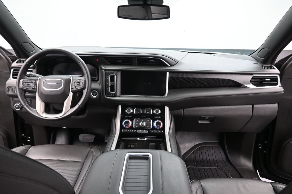 Used 2023 GMC Yukon Denali RWD image 14