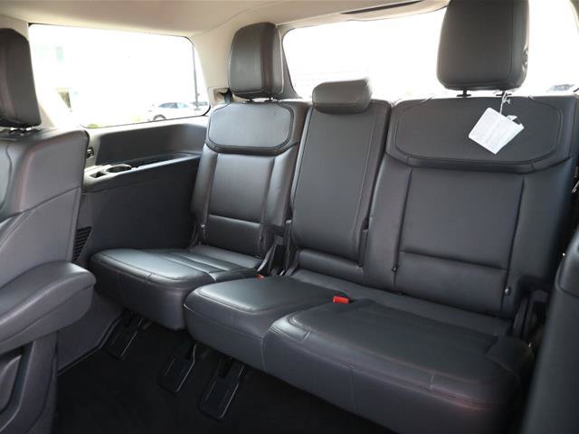 Certified 2025 Ford Expedition Active AWD/4WD image 34