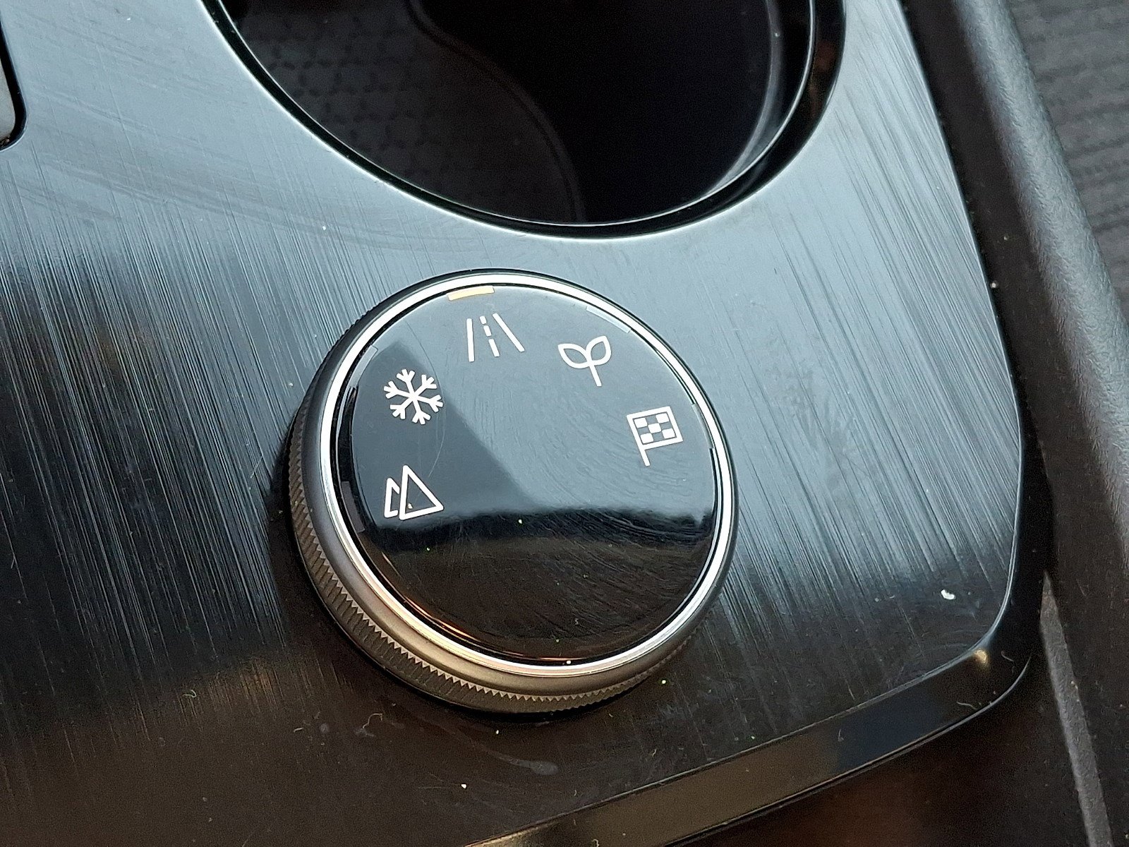 Used 2023 Nissan Rogue SV image 23