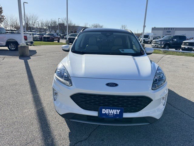 Certified 2022 Ford Escape Titanium w/ Class II Trailer Tow Package image 8