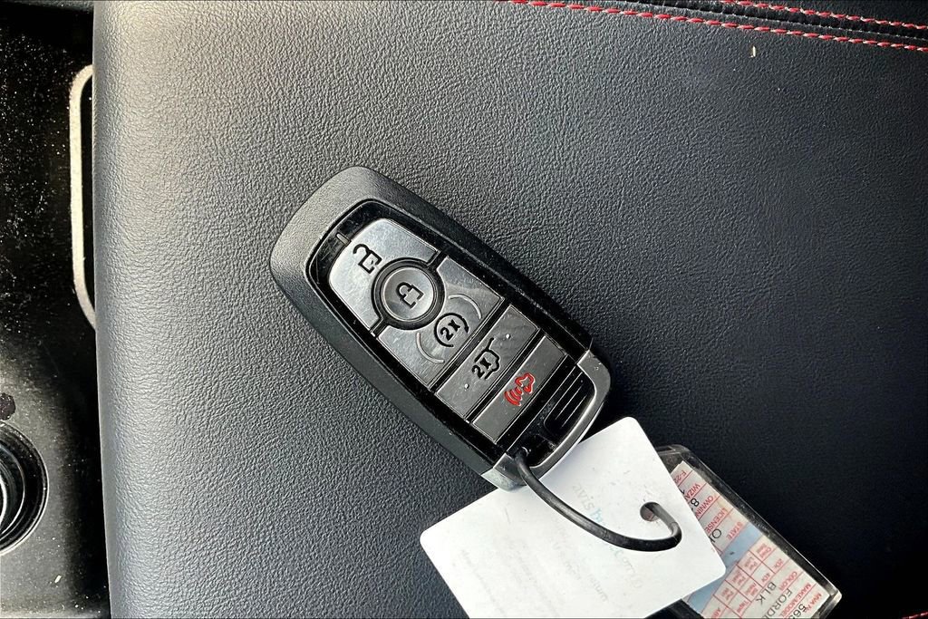 Certified 2025 Ford Explorer ST-Line w/ ST-Line Street Pack image 9