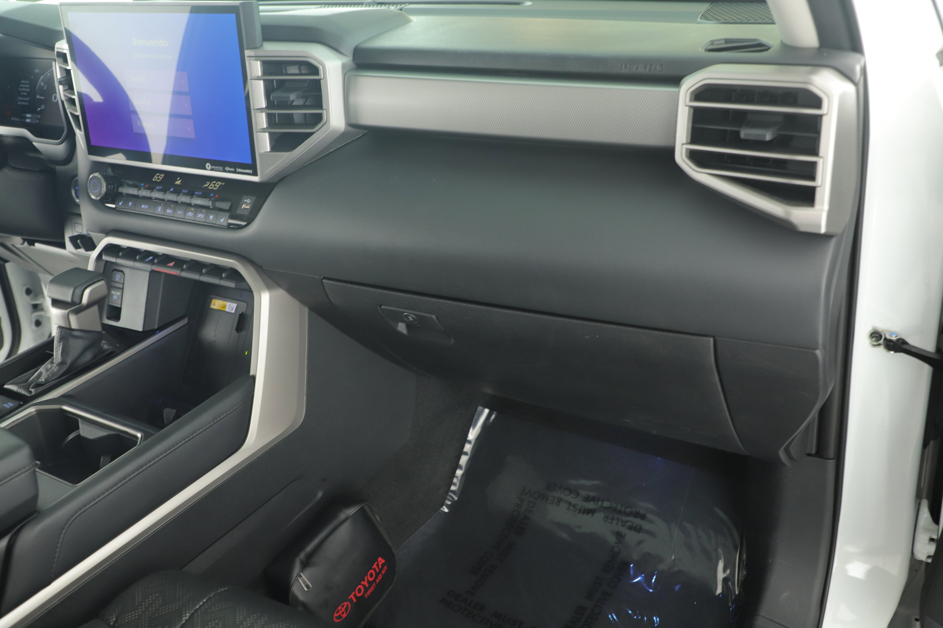 Used 2024 Toyota Tundra Limited image 21