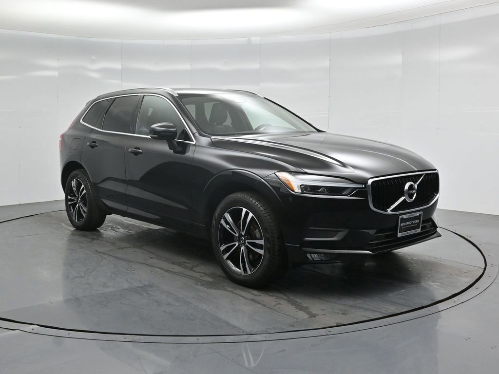 Used 2021 Volvo XC60 T5 Momentum w/ Premium Package image 6
