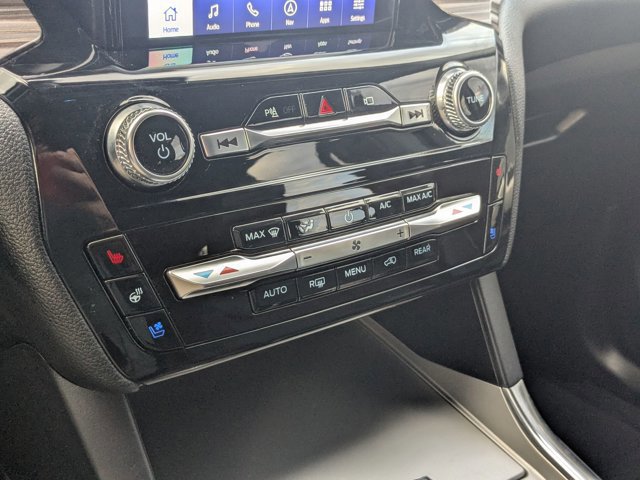 Certified 2022 Ford Explorer Limited w/ Limited Technology Package image 27