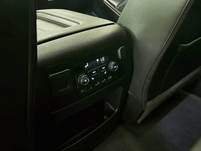 Used 2019 GMC Yukon SLT w/ Open Road Package AWD/4WD image 28