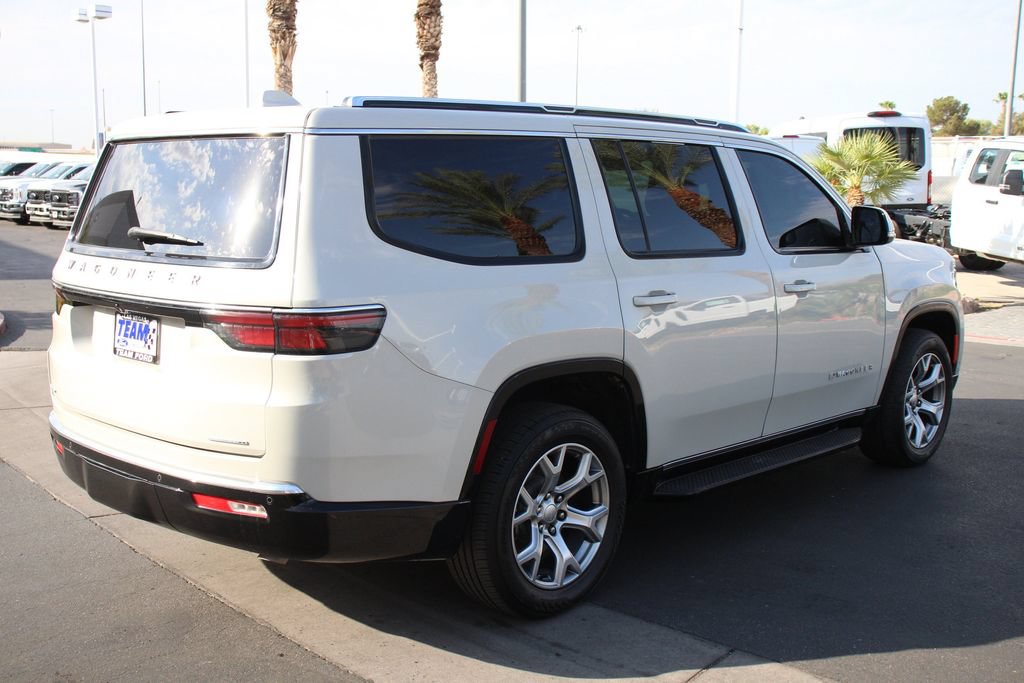 Used 2022 Jeep Wagoneer Series II AWD/4WD image 8
