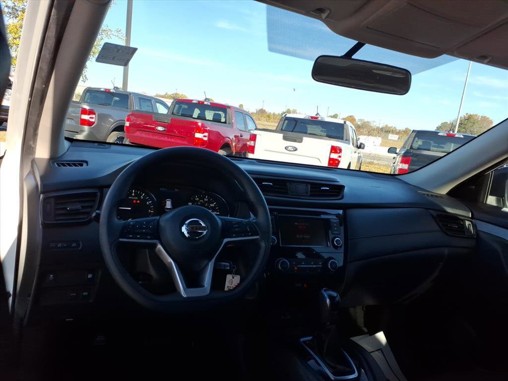 Used 2018 Nissan Rogue S image 14
