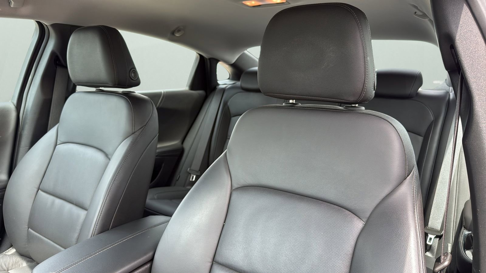 Used 2023 Chevrolet Malibu LT w/ LPO, Floor Liner Package FWD image 9