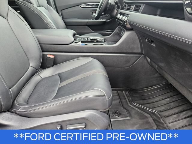 Used 2024 Honda Pilot Touring image 13