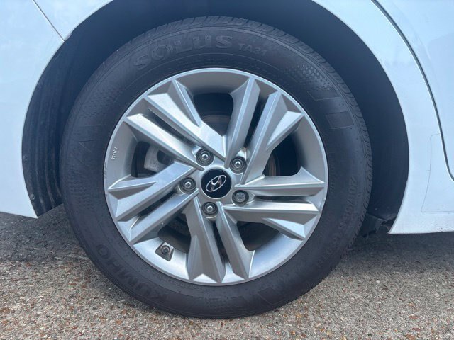 Used 2020 Hyundai Elantra SEL w/ Convenience Package (C2) FWD image 13