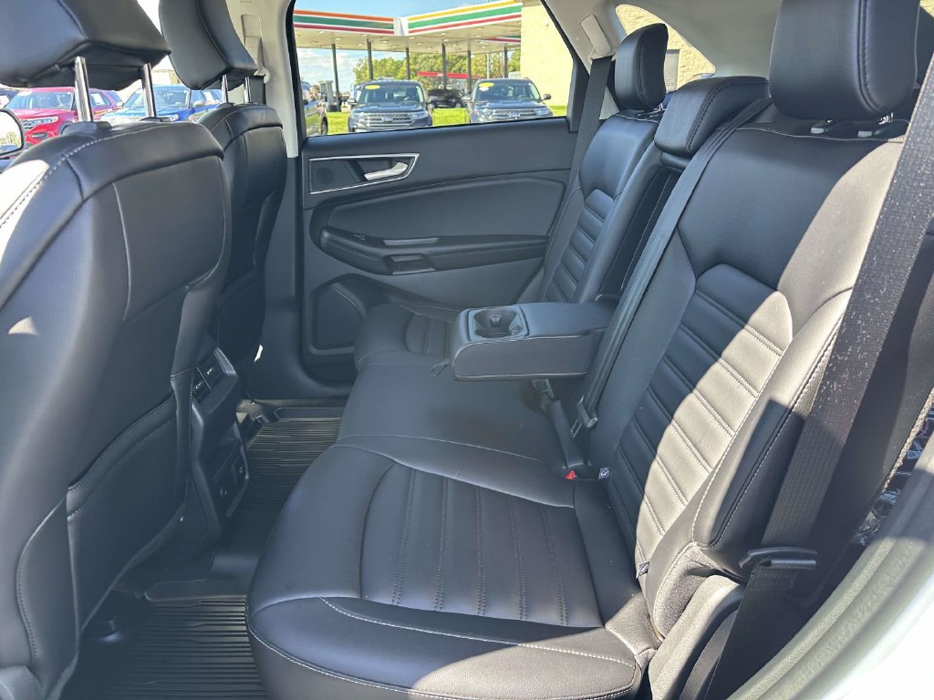 Certified 2024 Ford Edge SEL w/ Convenience Package AWD/4WD image 12