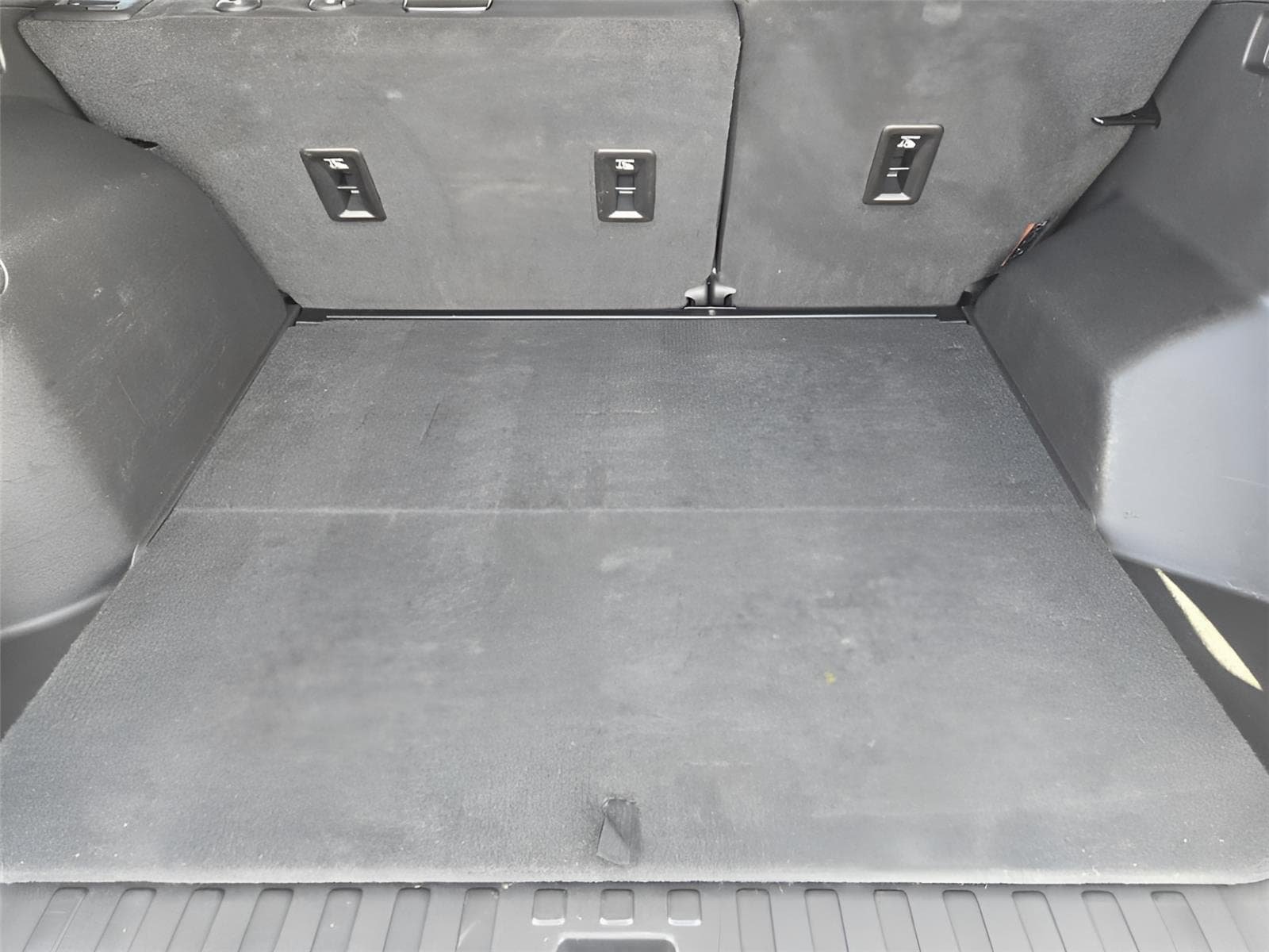 Used 2019 Chevrolet Equinox LT FWD image 32