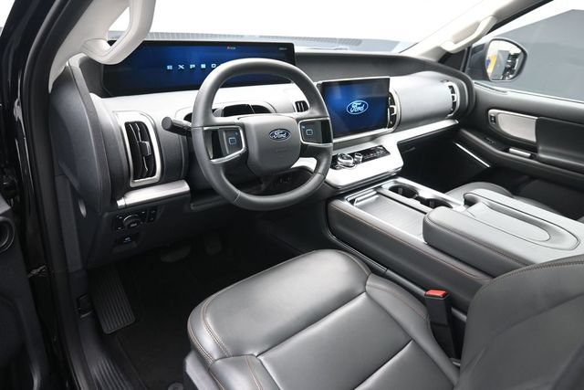 Certified 2025 Ford Expedition Active AWD/4WD image 9