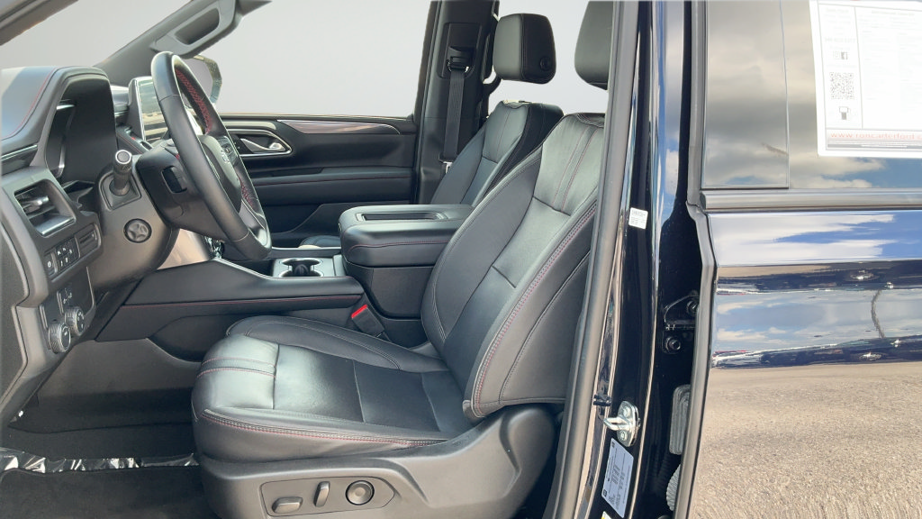 Used 2024 Chevrolet Tahoe RST w/ Luxury Package RWD image 17
