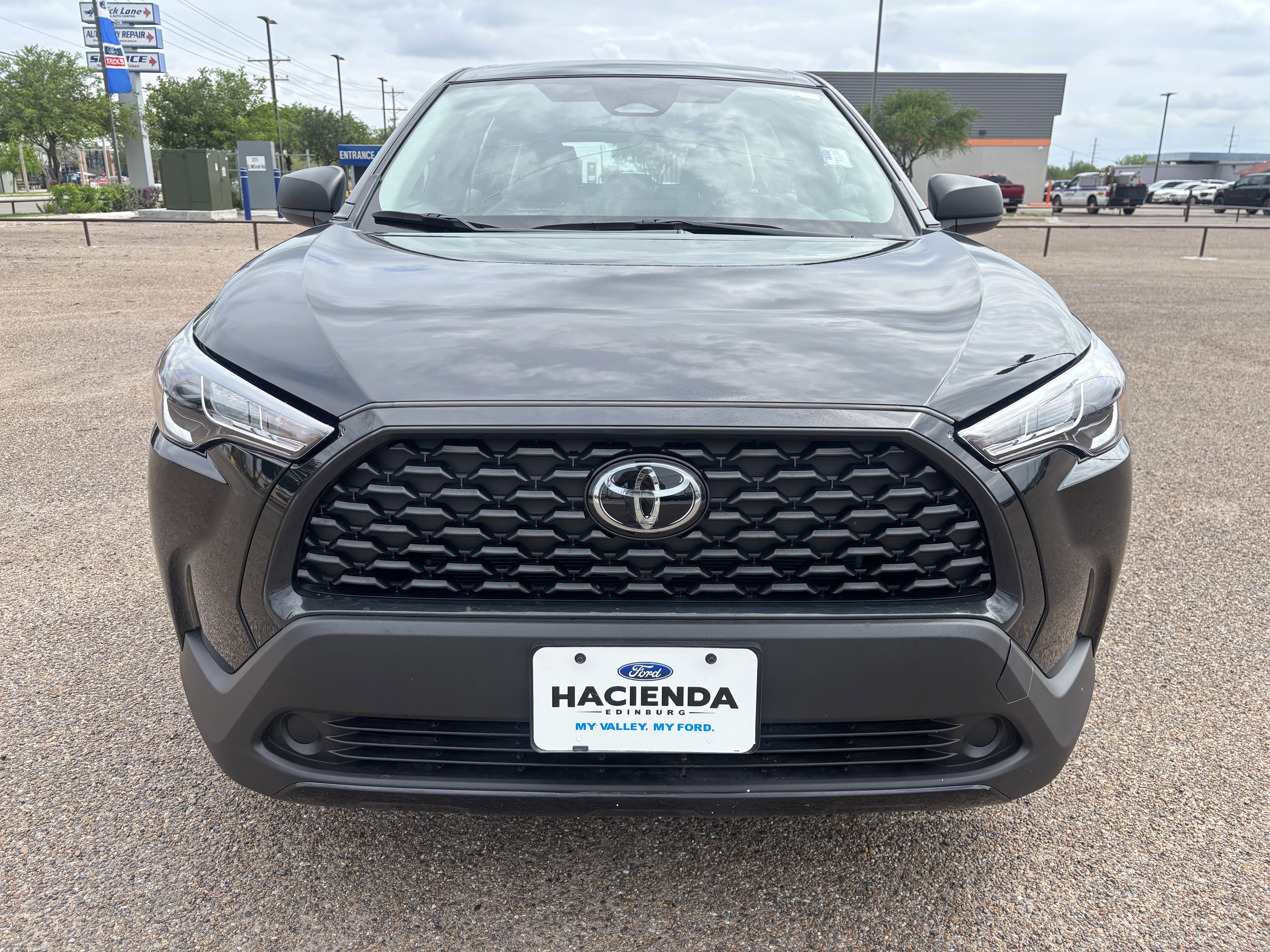 Used 2025 Toyota Corolla Cross L FWD image 7