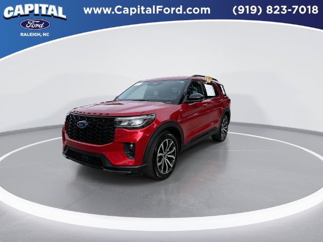 Certified 2025 Ford Explorer ST-Line w/ Premium Package RWD image 4