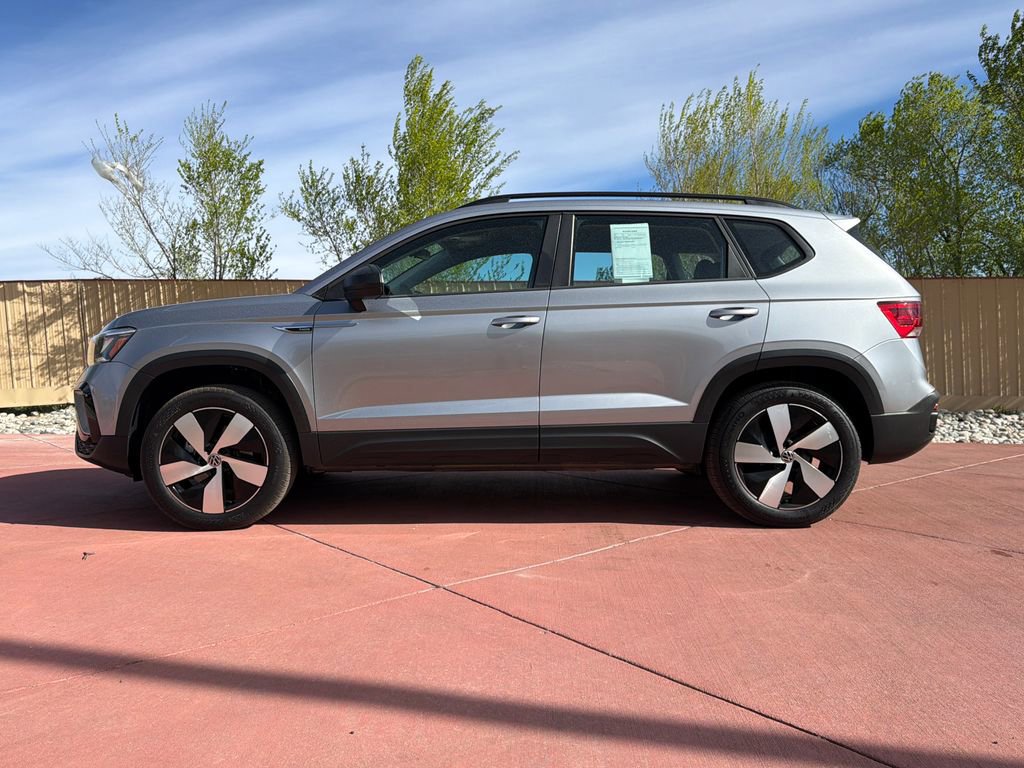 Used 2024 Volkswagen Taos S AWD/4WD image 2