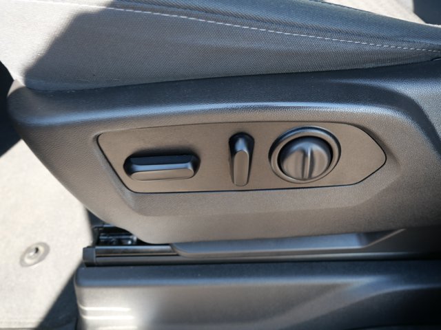 Used 2020 Chevrolet Silverado 1500 LT w/ All-Star Edition AWD/4WD image 18