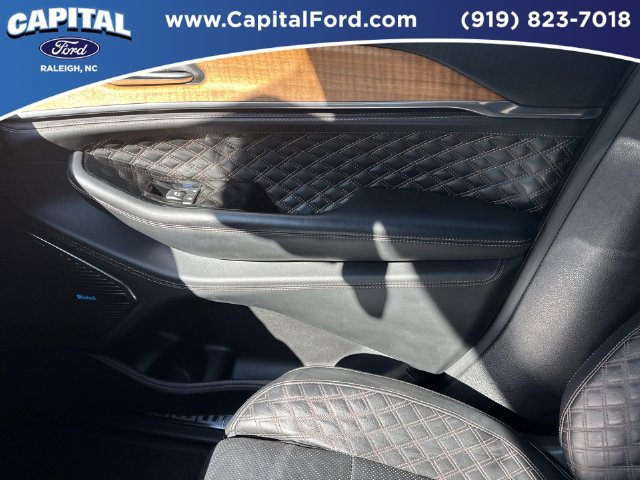 Used 2023 Jeep Grand Cherokee Summit AWD/4WD image 29