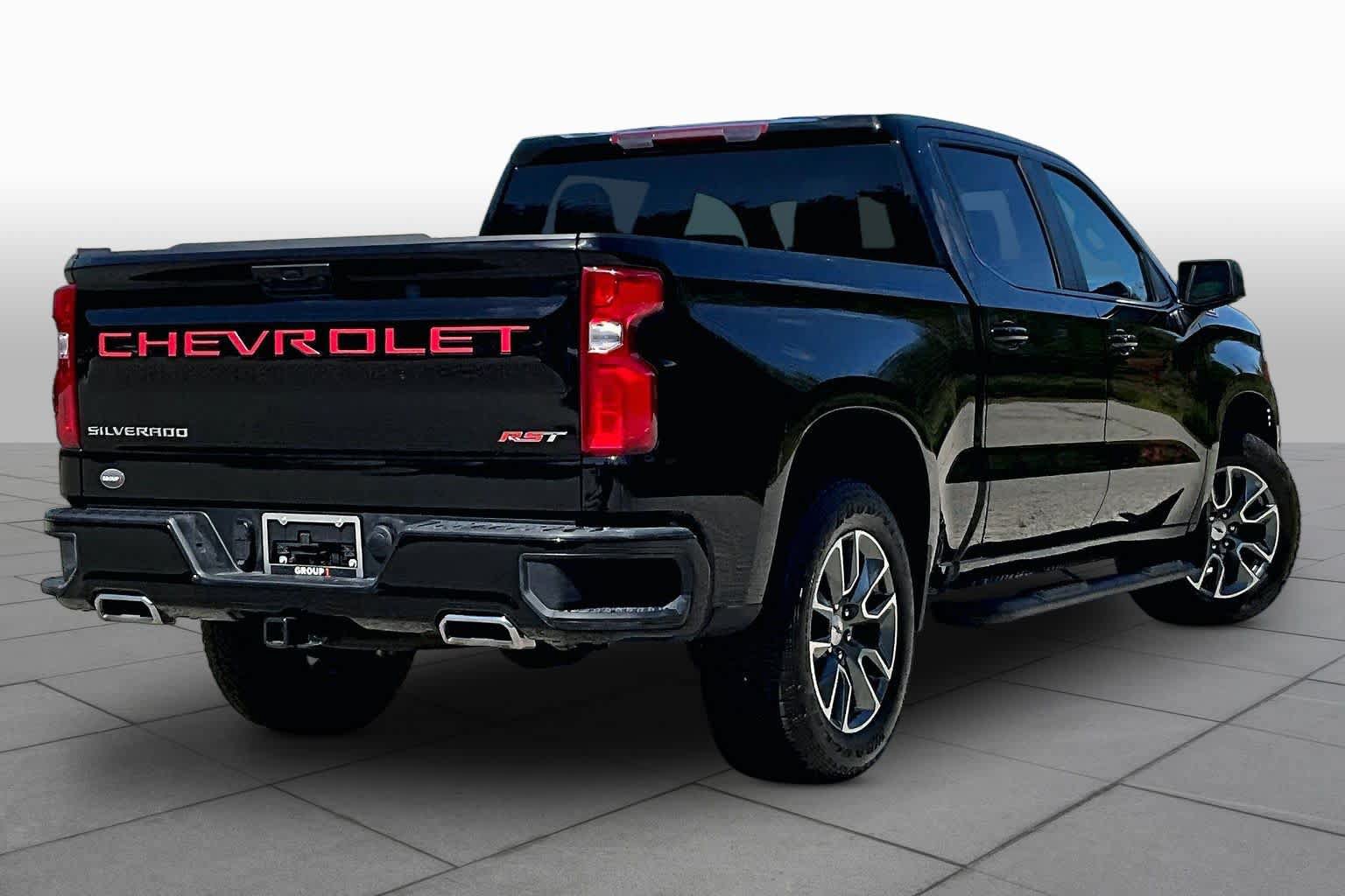 Used 2026 Chevrolet Silverado 1500 RST w/ Z71 Off-Road Package AWD/4WD image 13