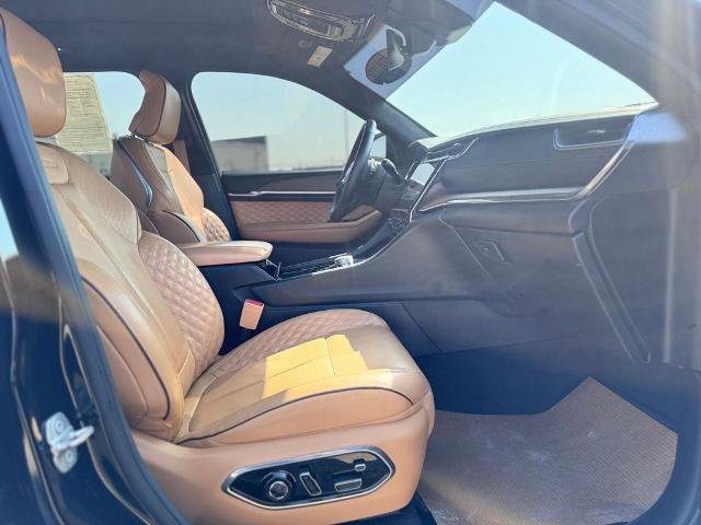 Used 2023 Jeep Grand Cherokee Summit image 16