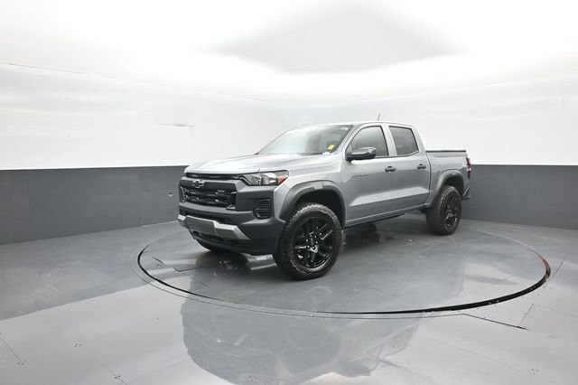 Used 2025 Chevrolet Colorado Trail Boss AWD/4WD image 4