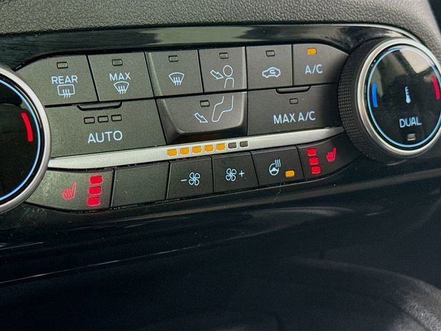 Certified 2022 Ford Escape SE w/ SE Sport Appearance Package image 19