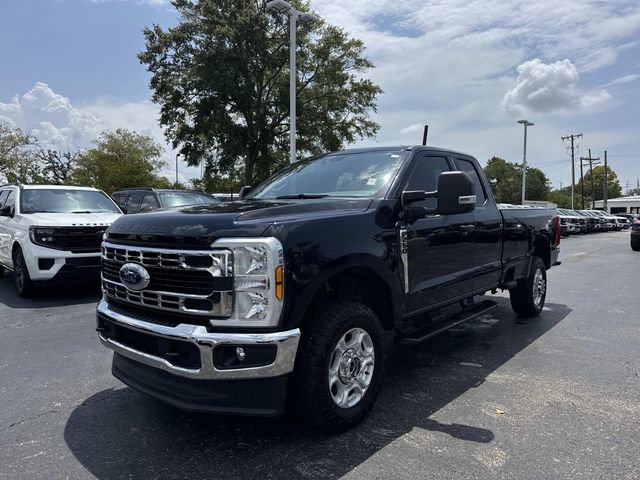 Certified 2025 Ford F250 XLT AWD/4WD image 3