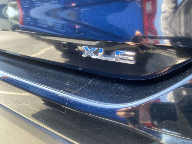 Used 2023 Toyota Highlander XLE FWD image 11