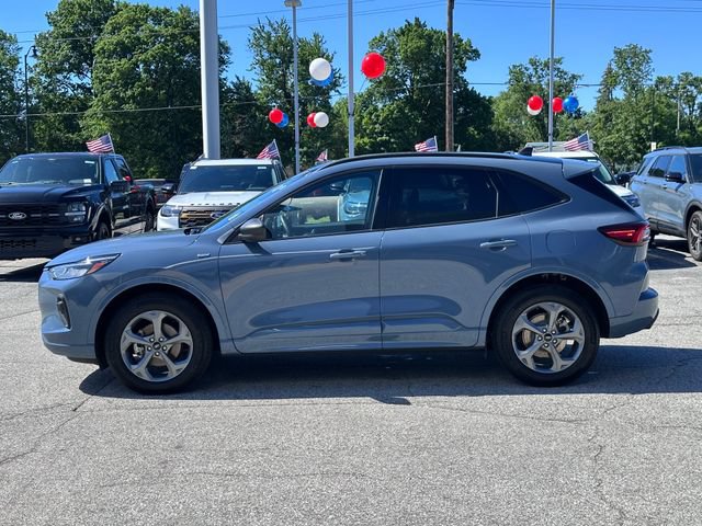 Certified 2024 Ford Escape ST-Line w/ Tech Pack #1 AWD/4WD image 4