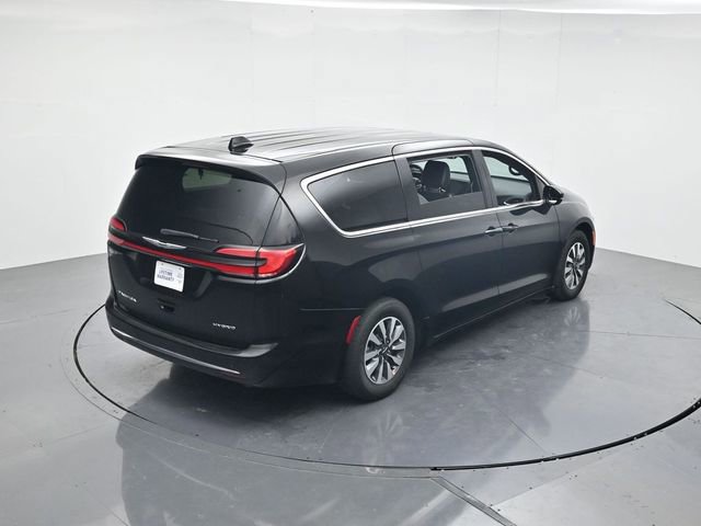 Used 2025 Chrysler Pacifica Select FWD image 40
