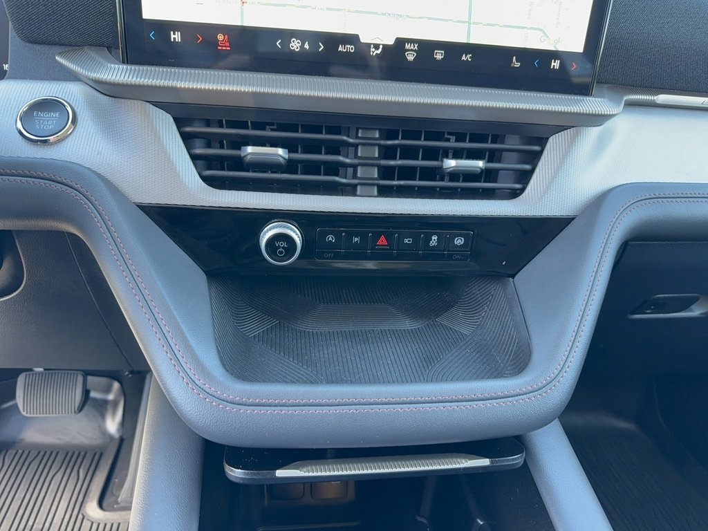 Certified 2025 Ford Explorer Active w/ Active Comfort Package image 23