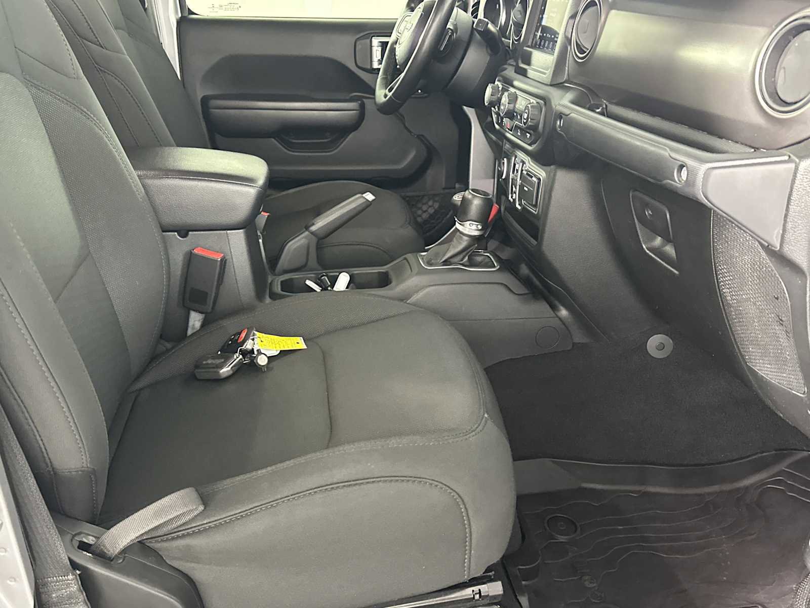 Used 2020 Jeep Gladiator Sport w/ Quick Order Package 24S image 16