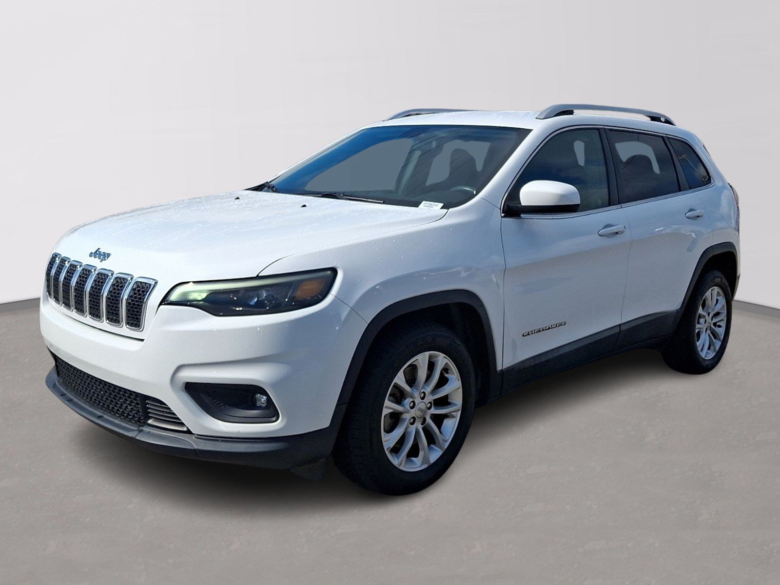 Used 2019 Jeep Cherokee Latitude w/ Popular Appearance Group FWD image 3