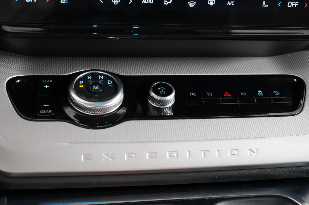 Certified 2025 Ford Expedition Max Active AWD/4WD image 28
