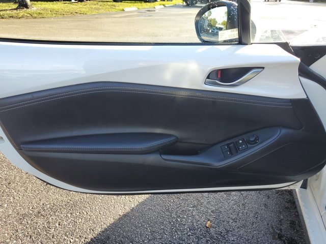 Used 2020 MAZDA MX-5 Miata RF Grand Touring image 12