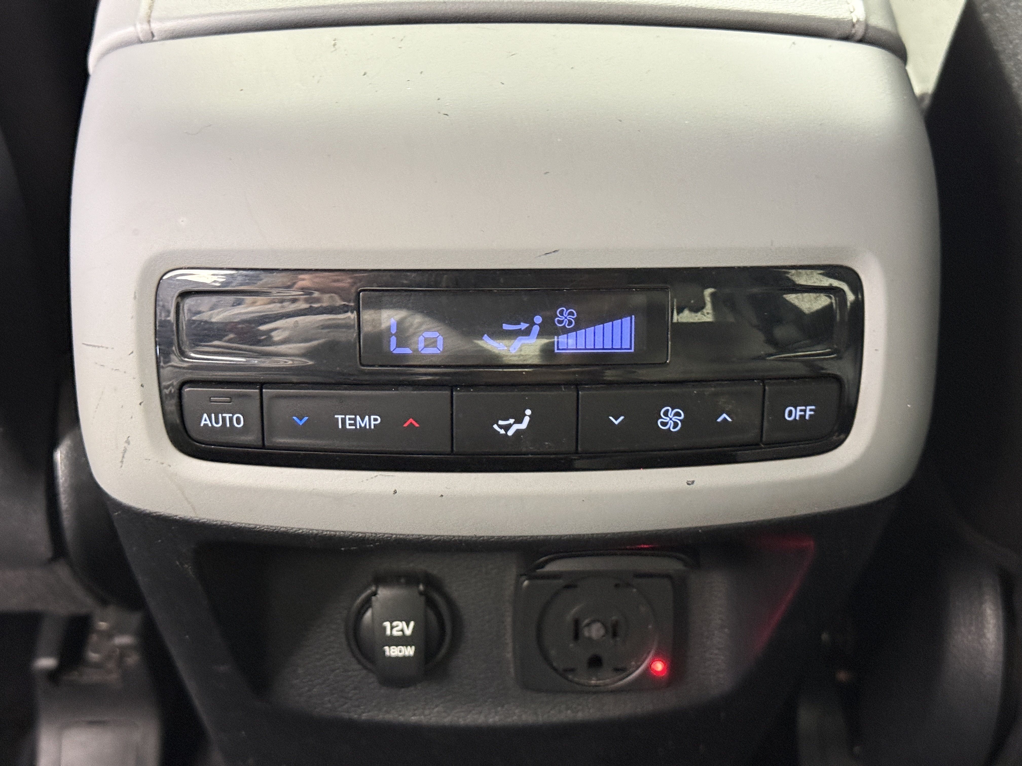 Used 2020 Hyundai Palisade SEL w/ Convenience Package FWD image 13