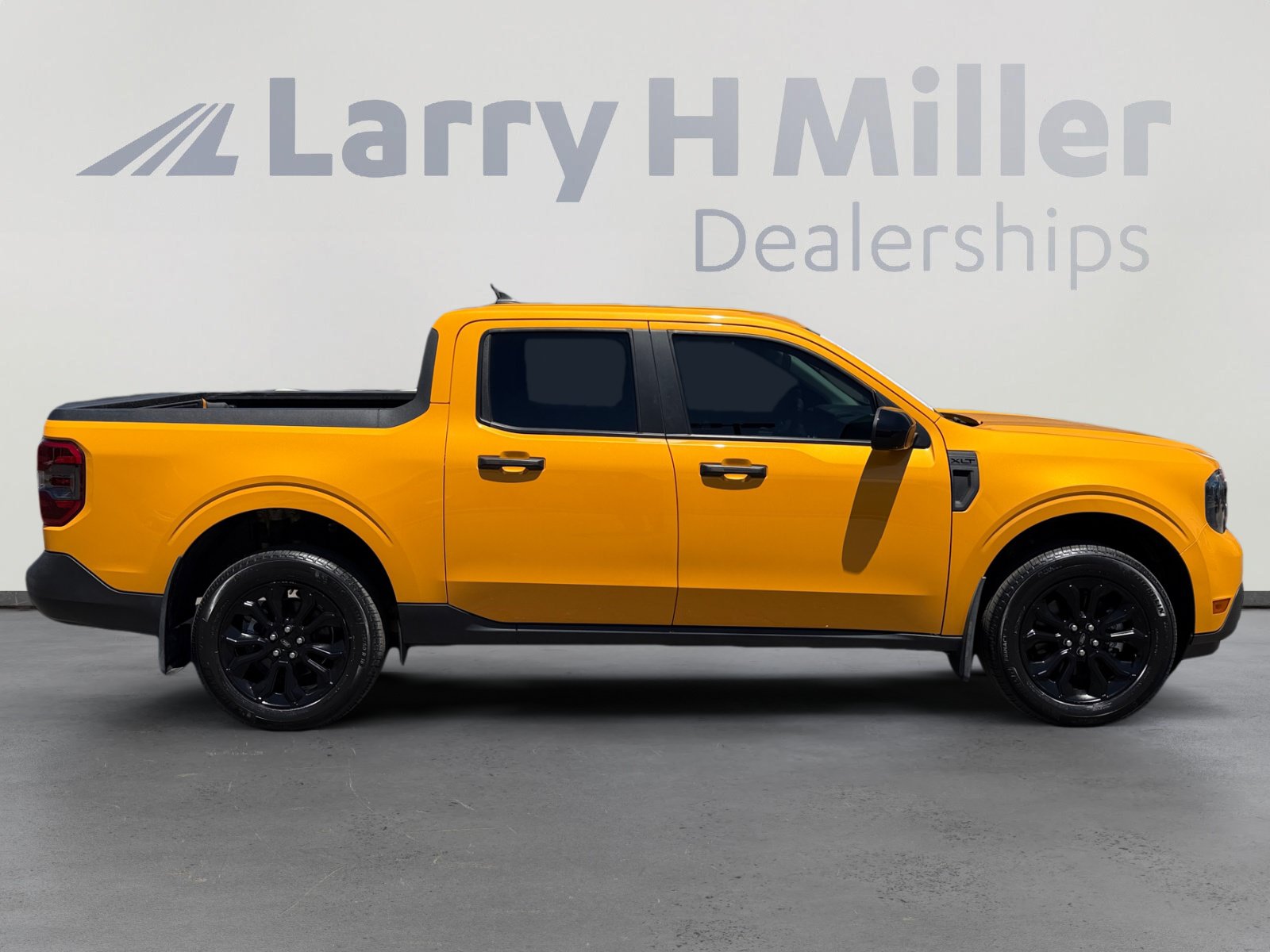 Certified 2023 Ford Maverick XLT w/ Black Appearance Package FWD image 6