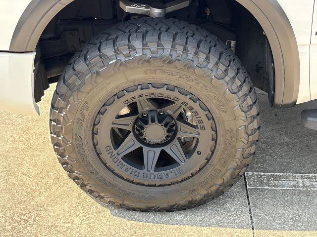 Used 2024 Nissan Titan PRO-4X w/ Off Road Protection Package AWD/4WD image 11