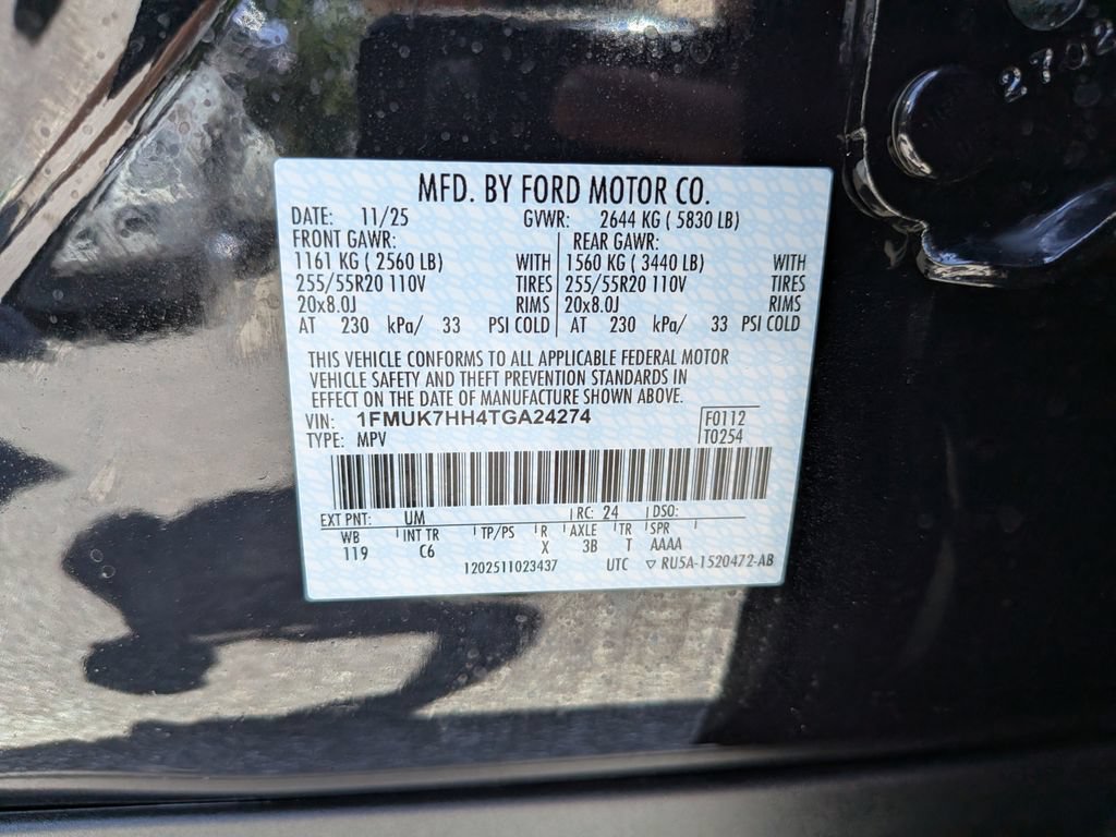 Certified 2026 Ford Explorer Platinum RWD image 39