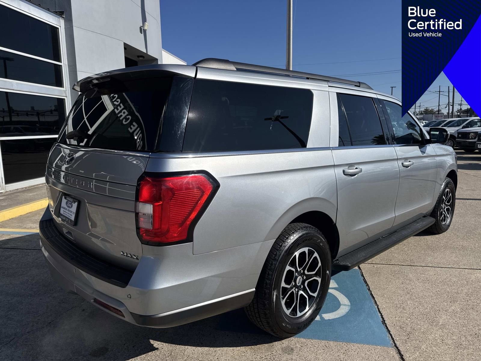 Certified 2024 Ford Expedition Max XLT image 6