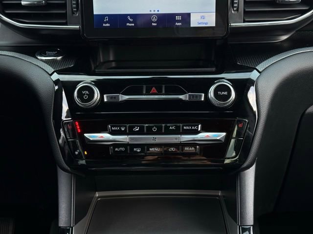 Certified 2024 Ford Explorer ST-Line w/ Class IV Trailer Tow Package image 30