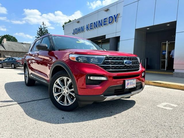 Certified 2023 Ford Explorer XLT w/ Equipment Group 202A AWD/4WD image 2