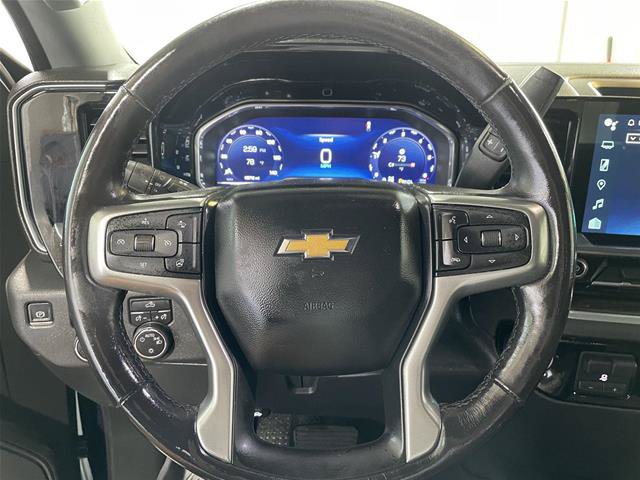 Used 2022 Chevrolet Silverado 1500 LT AWD/4WD image 12