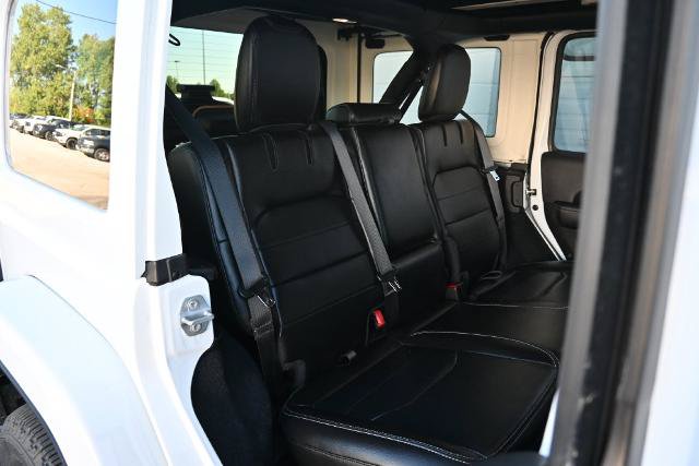 Used 2023 Jeep Wrangler Unlimited Sahara w/ Cold Weather Group AWD/4WD image 25