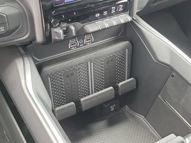 Used 2026 RAM 3500 Laramie AWD/4WD image 29
